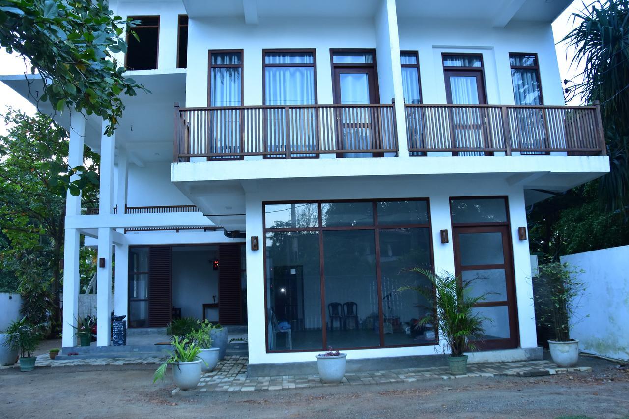 Green Almond Hotel Unawatuna Extérieur photo