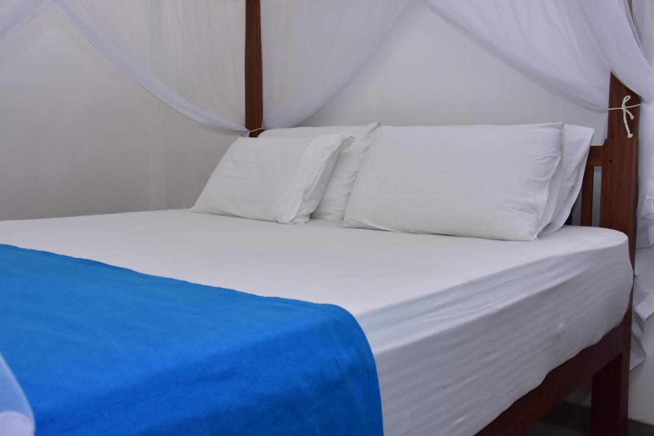 Green Almond Hotel Unawatuna Extérieur photo